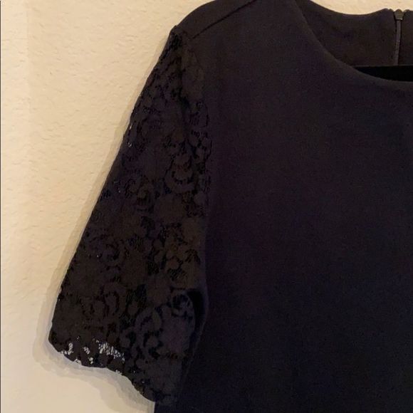 Cute fleece and lace top - Picture 2 of 2